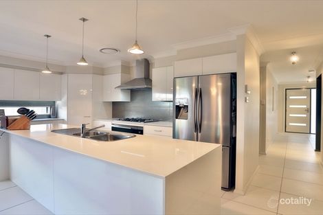 Property photo of 8 Heritage Drive Cameron Park NSW 2285