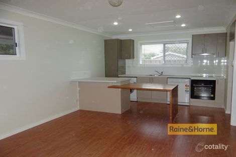 17 Pozieres Ave, Umina Beach, NSW 2257