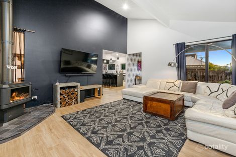 Property photo of 10 Seaview Avenue Mornington VIC 3931