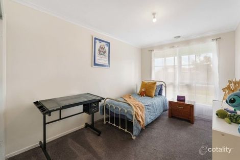 Property photo of 2 Darvall Court Werribee VIC 3030