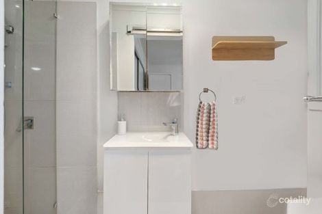 Property photo of 2 Darvall Court Werribee VIC 3030