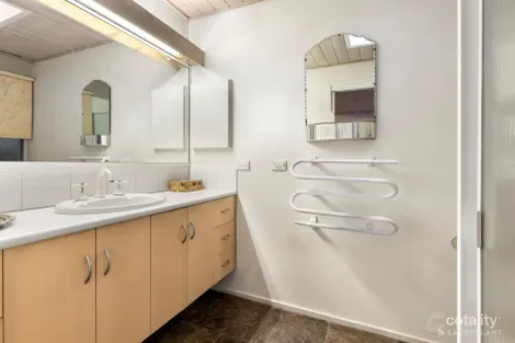 Property photo of 2 Utrecht Court Donvale VIC 3111