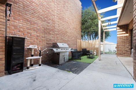 Property photo of 80 Jindabyne Avenue Taylors Hill VIC 3037