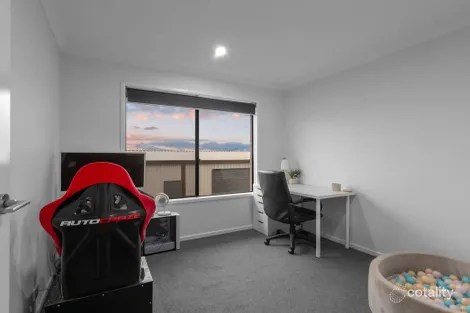 Property photo of 27 Rawlings Road Deebing Heights QLD 4306