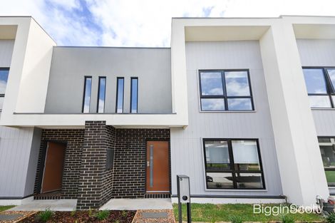 Property photo of 5 Cultura Walk Cranbourne West VIC 3977
