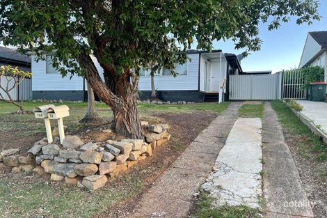 16 Dampier Cres, Fairfield West, NSW 2165