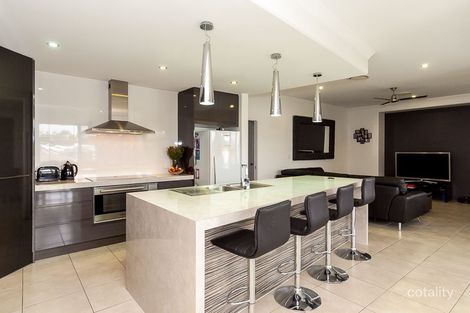 Property photo of 12 Grasstree Crescent Kirkwood QLD 4680