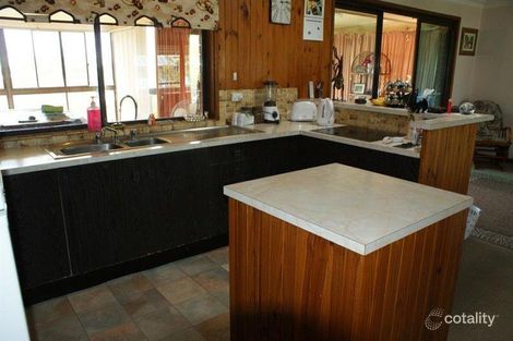 Property photo of 39 Dammerel Crescent Emerald Beach NSW 2456