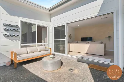 Property photo of 9A Downwind Street Badagarang NSW 2540
