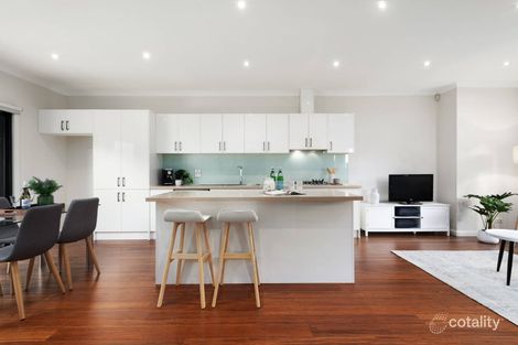 Property photo of 2/158 Warrigal Road Camberwell VIC 3124