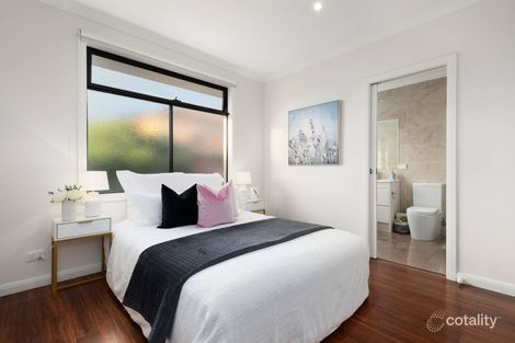 Property photo of 2/158 Warrigal Road Camberwell VIC 3124