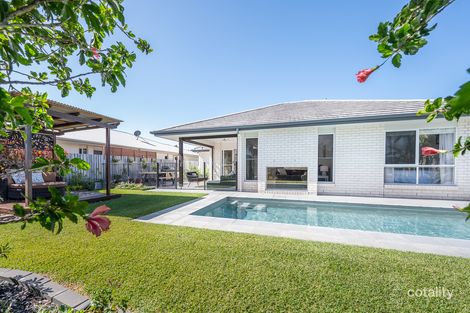 Property photo of 30 Surfrider Place Mudjimba QLD 4564