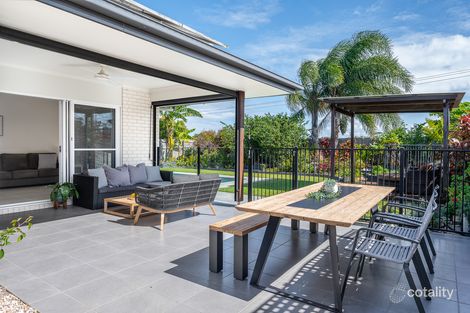 Property photo of 30 Surfrider Place Mudjimba QLD 4564