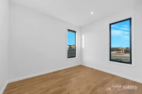 Property photo of 24 Pandorea Street Beveridge VIC 3753