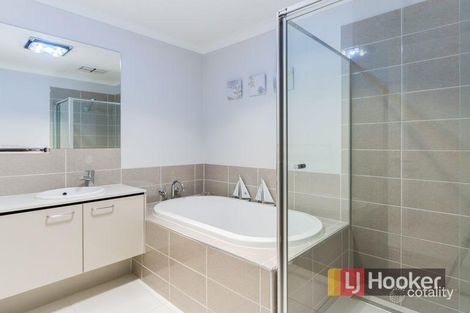 Property photo of 26 Pyrenees Road Clyde VIC 3978
