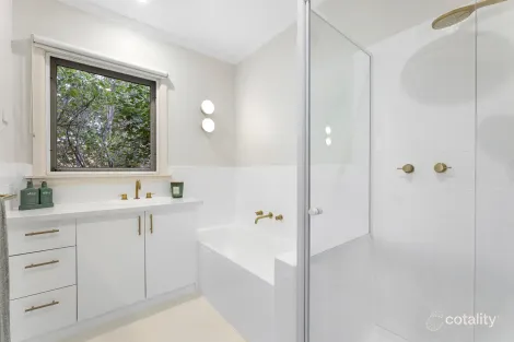 Property photo of 8 Sevenoaks Avenue Croydon VIC 3136