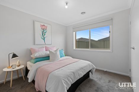 Property photo of 189 Dalray Crescent Kurunjang VIC 3337