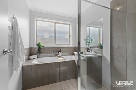 Property photo of 189 Dalray Crescent Kurunjang VIC 3337