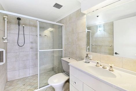 Property photo of 21/2 Admiralty Drive Surfers Paradise QLD 4217