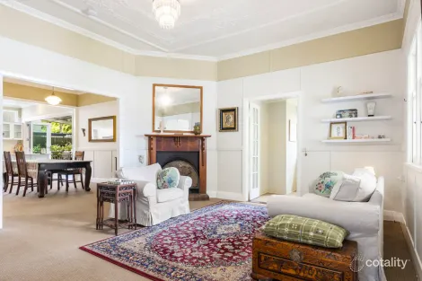 Property photo of 43 Geoffrey Street Mount Lofty QLD 4350