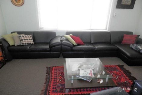 Property photo of 13 Pearcey Grove Pascoe Vale VIC 3044