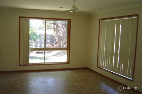 Property photo of 28 Baxter Crescent Forest Lake QLD 4078