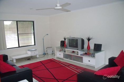 Property photo of 2/142 Emerald Park Way Urangan QLD 4655