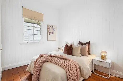 Property photo of 62 Haig Road Auchenflower QLD 4066