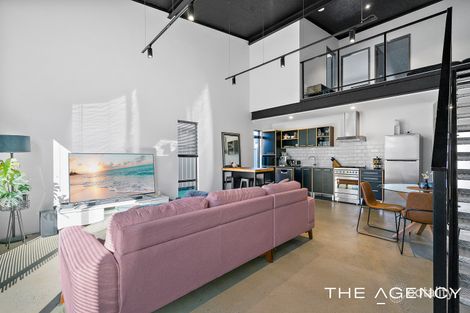 Property photo of 4 Ginrock Way Golden Bay WA 6174