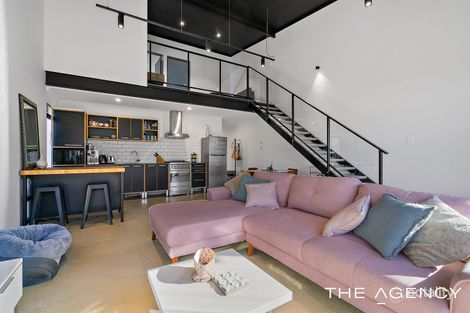 Property photo of 4 Ginrock Way Golden Bay WA 6174