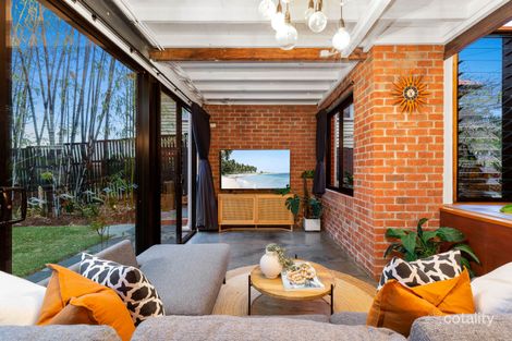 Property photo of 8 Faraday Street Camp Hill QLD 4152