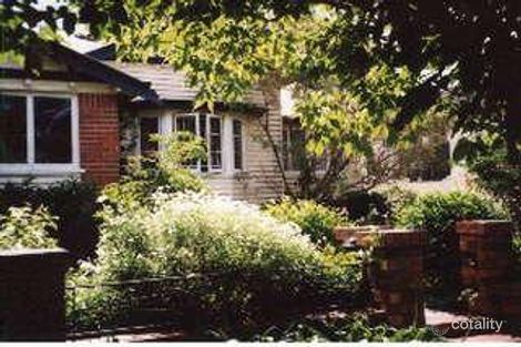 39 Hefferan St, Fairfield, QLD 4103