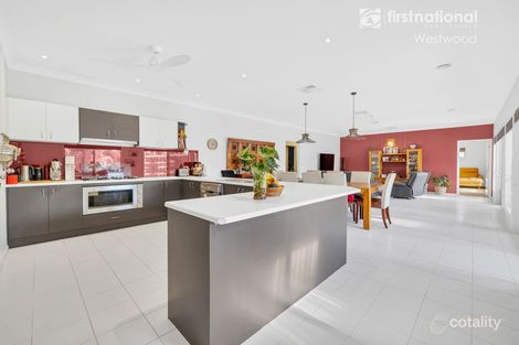 Property photo of 62 Thomas Carr Drive Tarneit VIC 3029