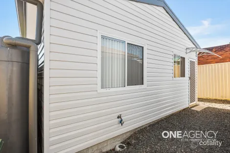 42 Wentworth St, Oak Flats, NSW 2529