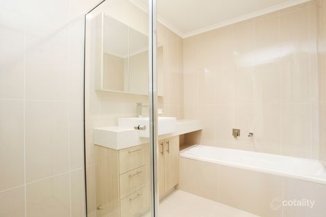 Property photo of 35 Bailey Crescent Oak Park VIC 3046