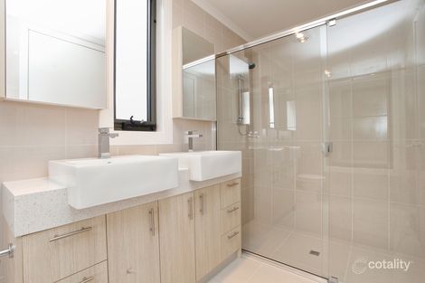Property photo of 35 Bailey Crescent Oak Park VIC 3046