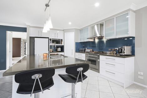 Property photo of 18 Hilltop Avenue Currans Hill NSW 2567
