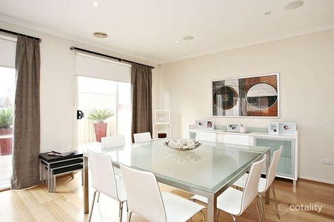 Property photo of 35 Cranwell Square Caroline Springs VIC 3023