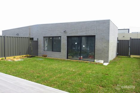 Property photo of 15 Enoch Walk Wollert VIC 3750