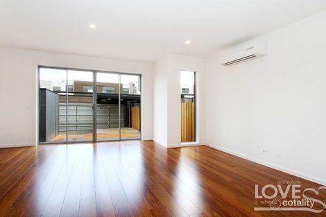 Property photo of 5 Stellar Place Bundoora VIC 3083