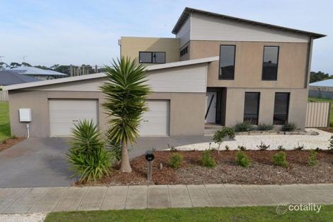 28 Harbour Way, St Leonards, VIC 3223