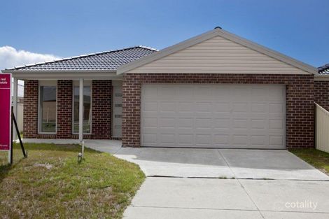 3 Zenith St, Pakenham, VIC 3810