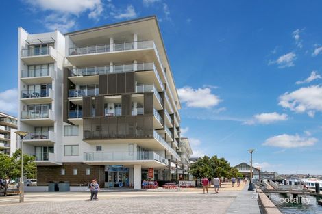 Property photo of 402/5-7 Honeysuckle Drive Newcastle NSW 2300