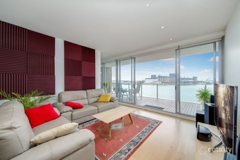 Property photo of 402/5-7 Honeysuckle Drive Newcastle NSW 2300