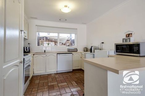 Property photo of 5 Childers Court Wyndham Vale VIC 3024