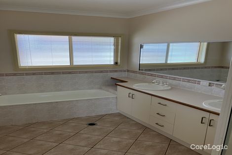 Property photo of 8 Waldby Court Emerald QLD 4720