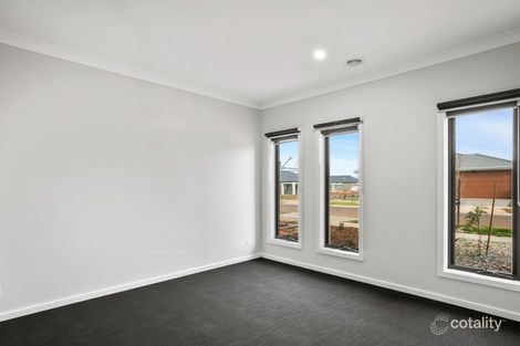 Property photo of 21 Snowy Road Weir Views VIC 3338