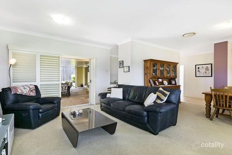 Property photo of 15 Flame Tree Crescent Carindale QLD 4152