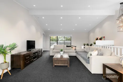 Property photo of 11 Leawarra Street Engadine NSW 2233