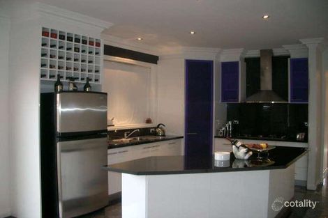 Property photo of 2 Tiffany Crescent Roxburgh Park VIC 3064